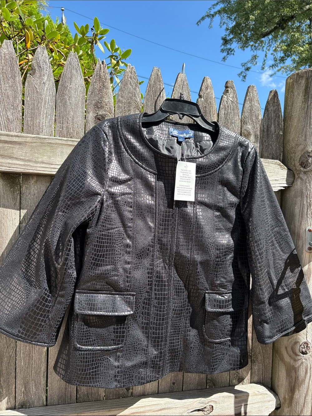 Susan Graver small reptile print zip blazer. NWT!